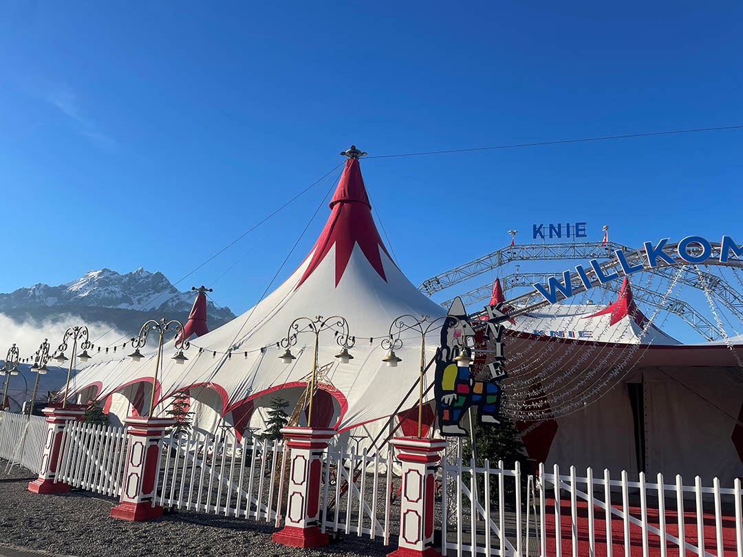 Willkommen im Zirkus Knie - Kinderkrippe Stärnschnuppe Kriens
